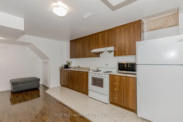 Additional image 34 of 46 levendale Crt