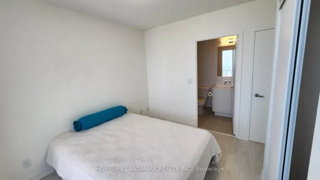 Additional image 11 of 88 Harbour St Unit 6004