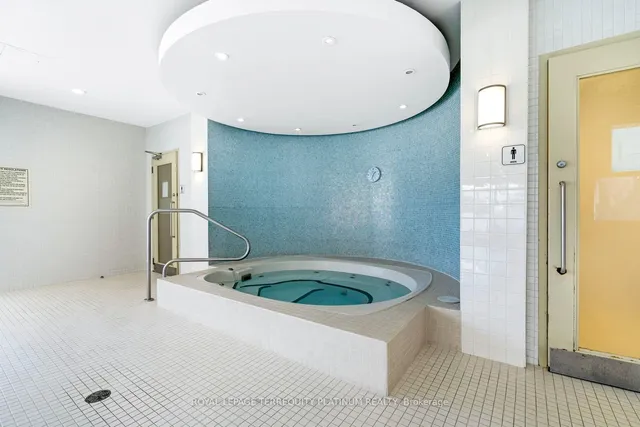 Additional image 31 of 228 Queens Quay Unit 702