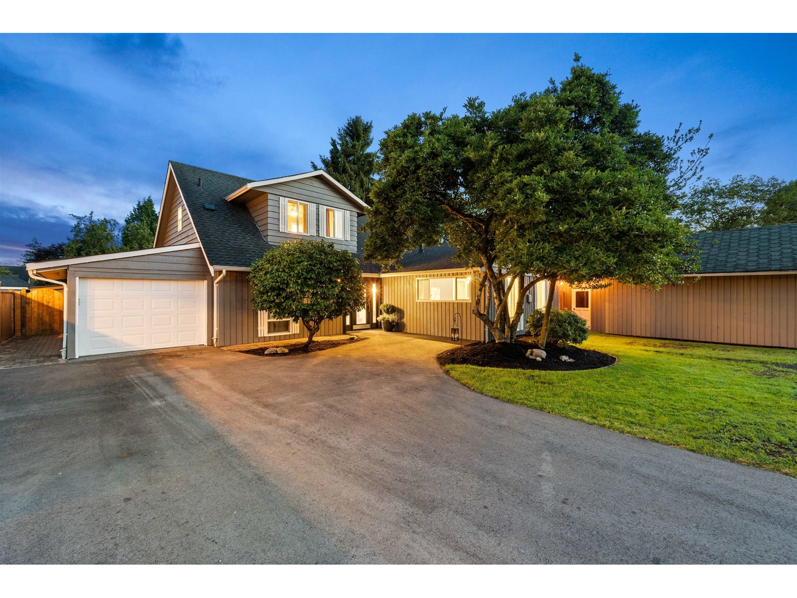 22806 RENNIE AVENUE|Langley, British Columbia V1M2S3