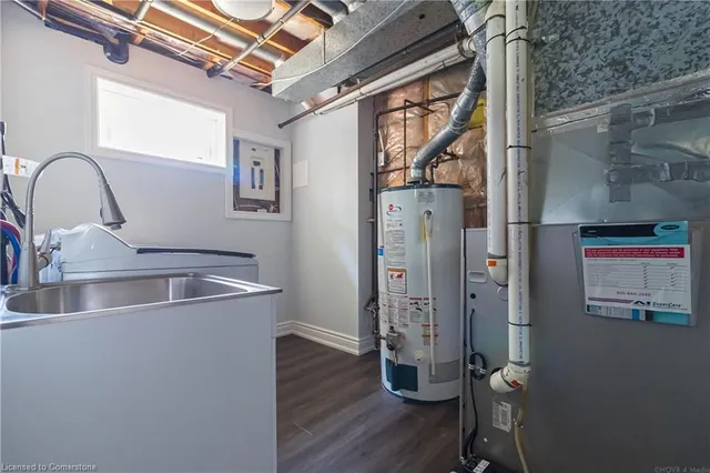 Additional image 32 of 2390 Sinclair Cir