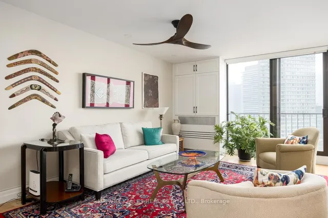 Additional image 6 of 33 Harbour Sq Unit 1605