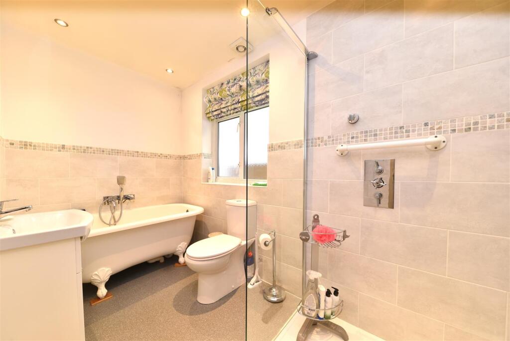 Additional image 5 of Westland Drive, Brookmans Park, Hatfield