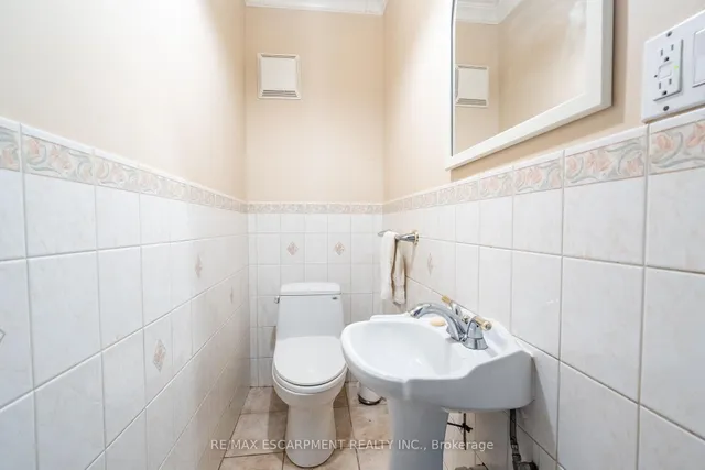 Additional image 10 of 580 Emerald St