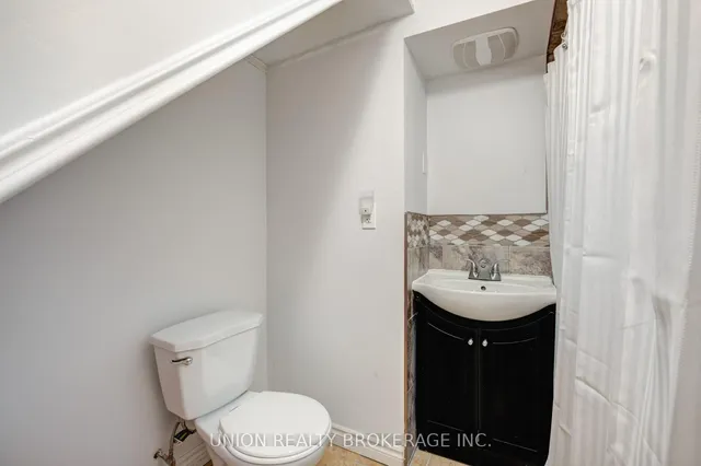 Additional image 26 of 301 Victoria Park Ave