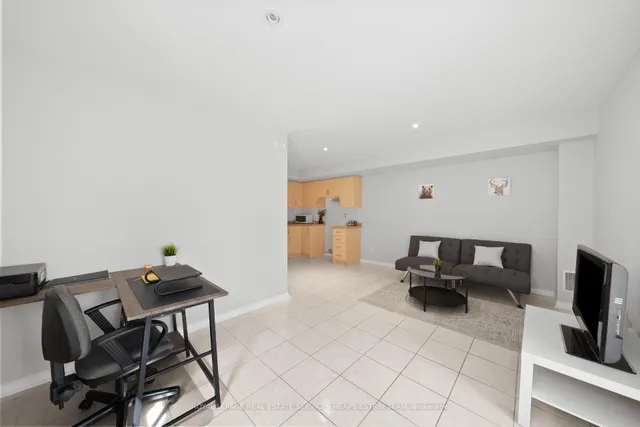 Additional image 34 of 15 Watt Ave