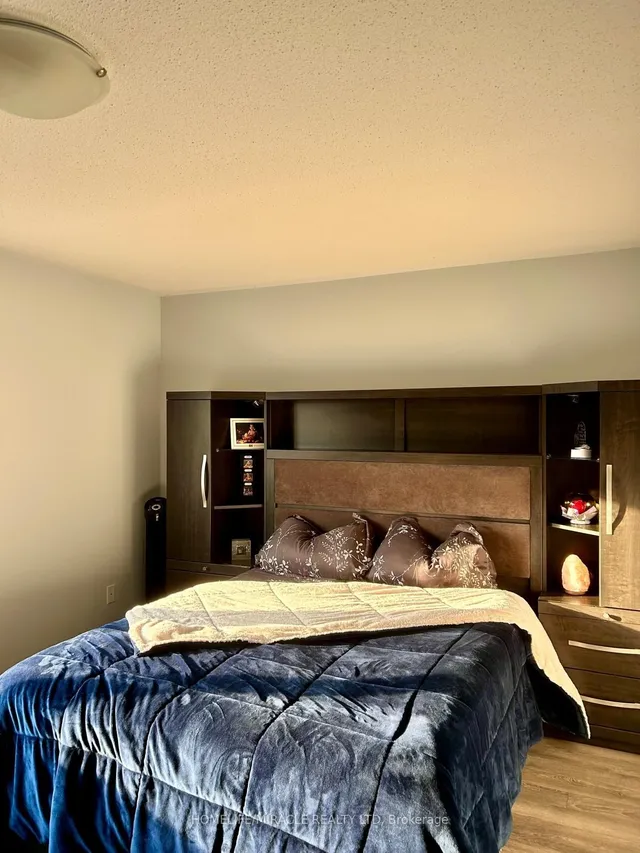 Additional image 24 of 80 Reichert Crt