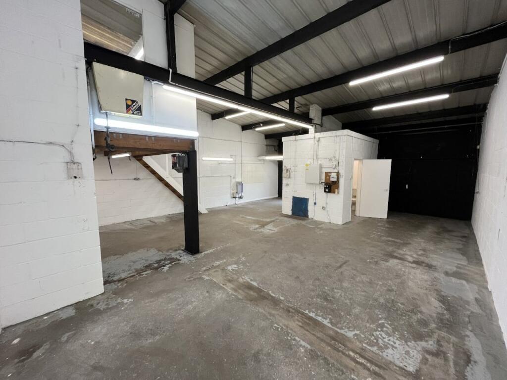 Additional image 2 of Unit 21 Fiddlebridge Industrial Centre, Lemsford Road, Hatfield, AL10 0DE