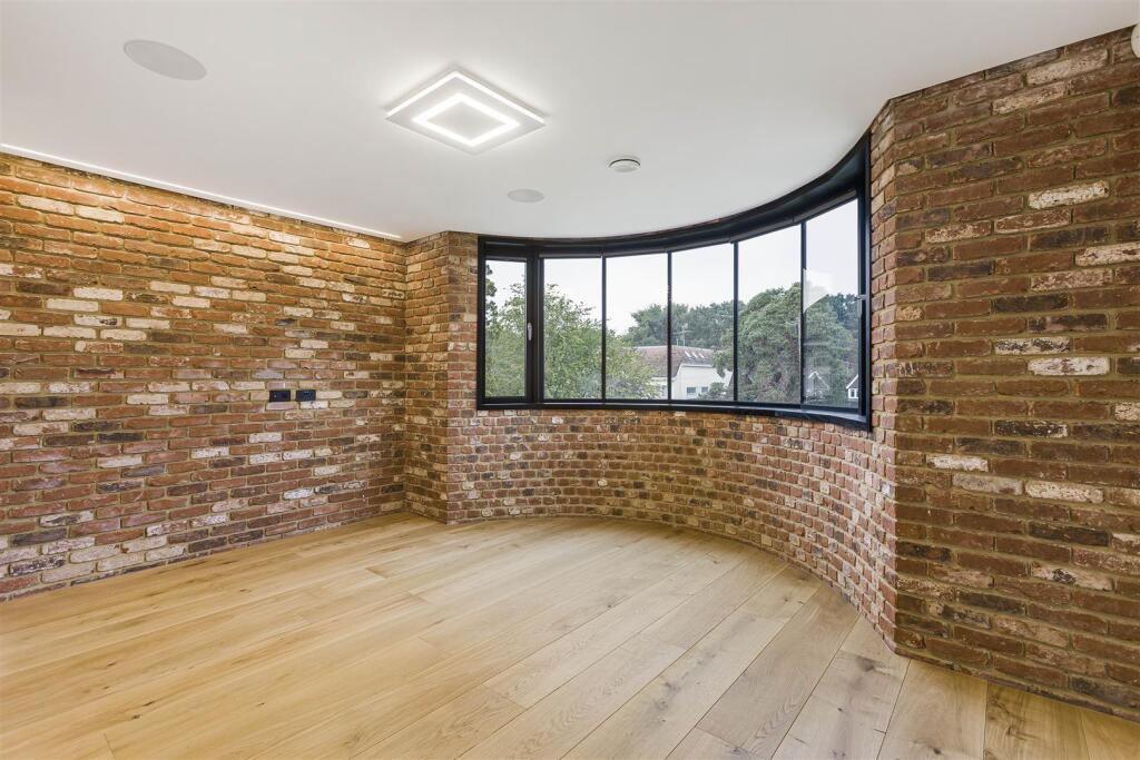 Additional image 16 of Pine Grove, Brookmans Park, Hatfield