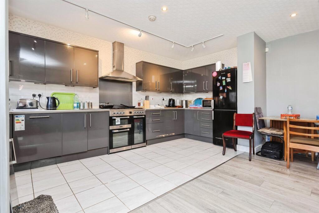 Additional image 3 of Wood End Lane, Birmingham