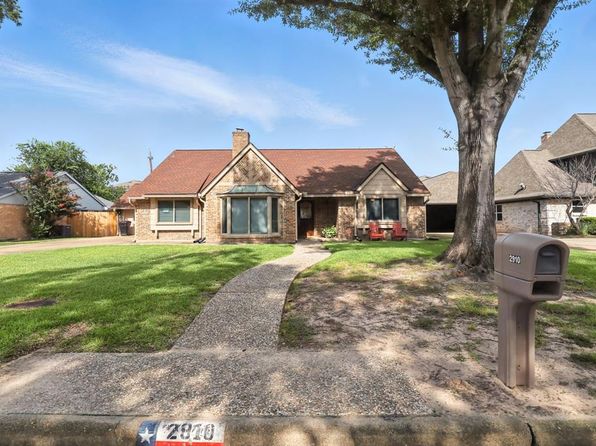 2910 Riata Ln, Houston, TX 77043