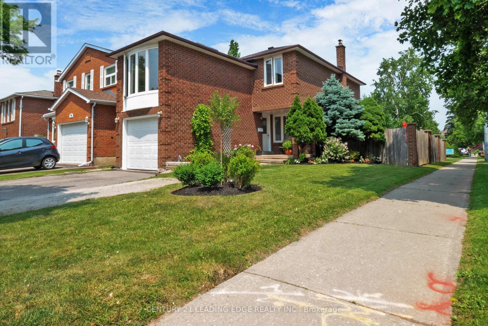 Property image for 148 STEPHEN STREET|Richmond Hill (North Richvale), Ontario L4C5R1