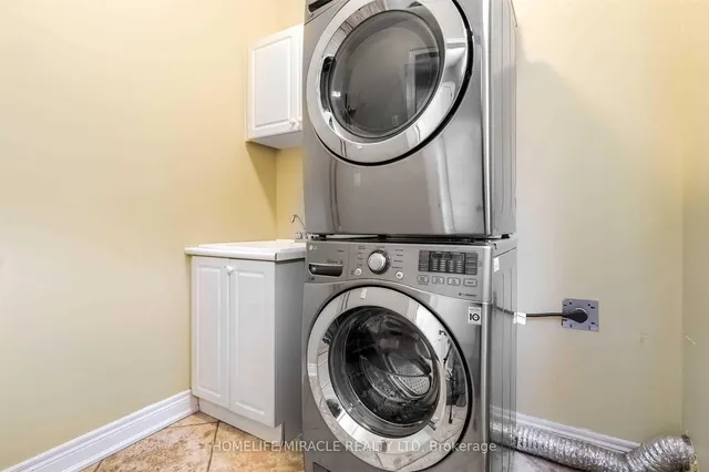 Additional image 23 of 2 Roycrest St