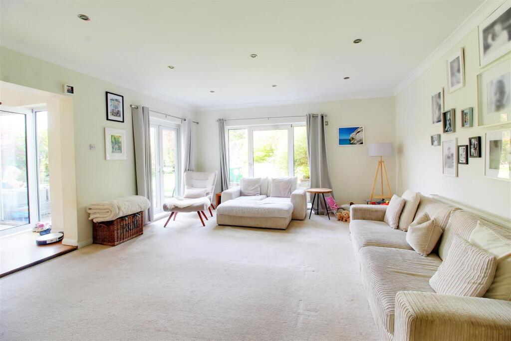 Additional image 14 of Mymms Drive, Brookmans Park