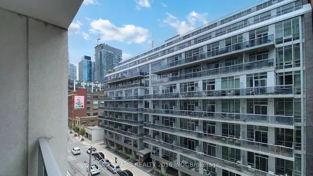 Additional image 20 of 39 Brant St Unit 518