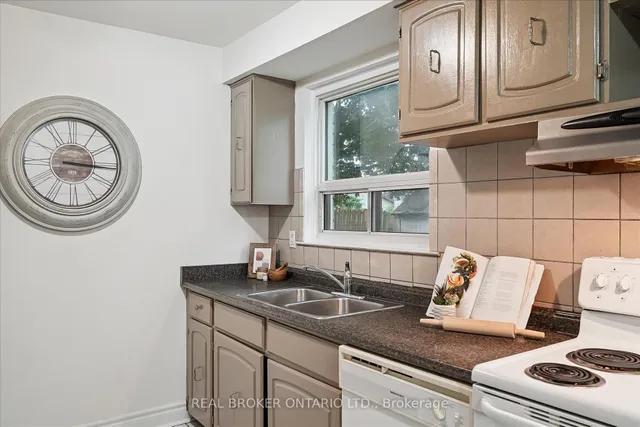 Additional image 13 of 14 Wimbledon Crt