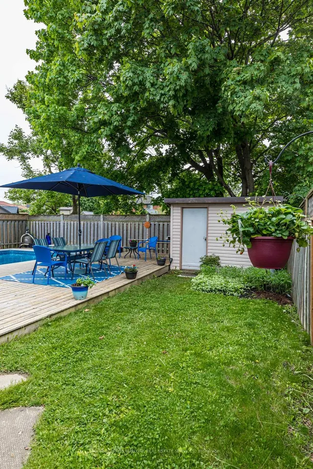 Additional image 39 of 20 Redhill Ave