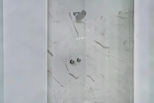 Additional image 9 of 40 Aikman Ave