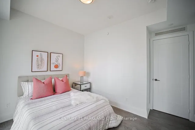 Additional image 22 of 101 Erskine Ave Unit 2207