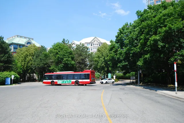 Additional image 42 of 18 Concorde Pl Unit 601