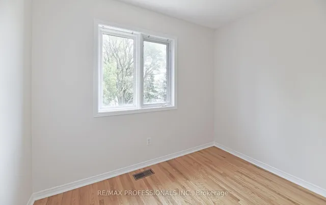 Additional image 15 of 29 Harbourview Cres