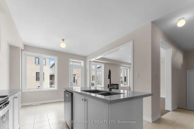 房产图片 11 - 873 Logan Dr