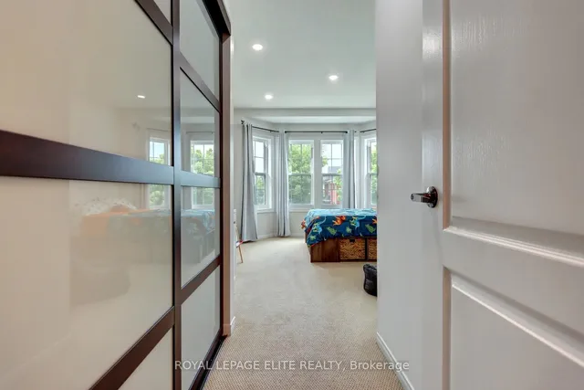 房产图片 27 - 2567 Capilano Cres