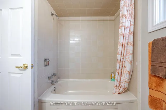 Additional image 14 of 395 Rexford Dr