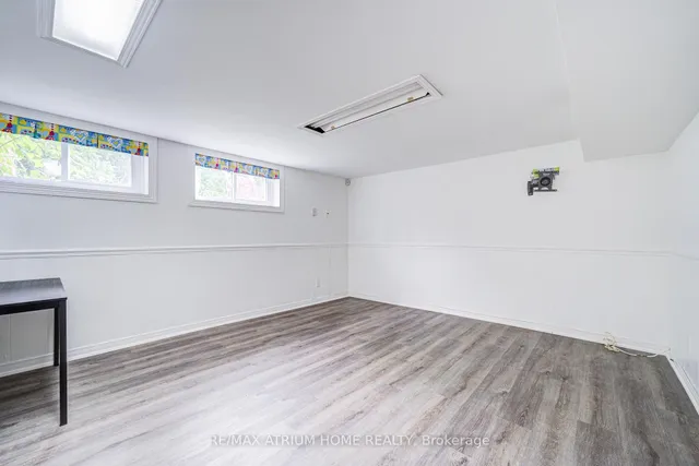 Additional image 24 of 293 Poyntz Ave