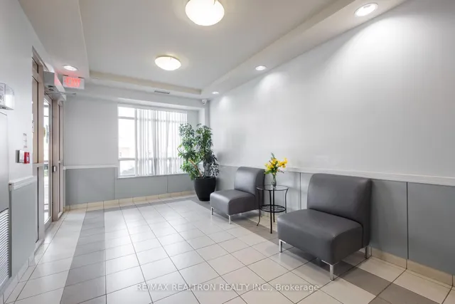 Additional image 4 of 3650 Kingston Rd Unit 426