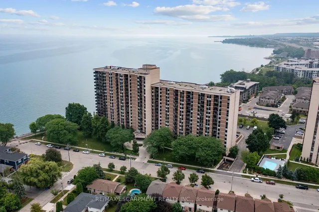 Additional image 4 of 500 GREEN Rd Unit 218