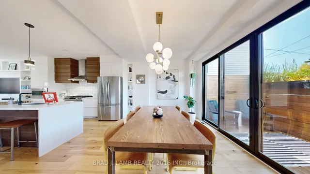 Additional image 22 of 4 Manchester Ave