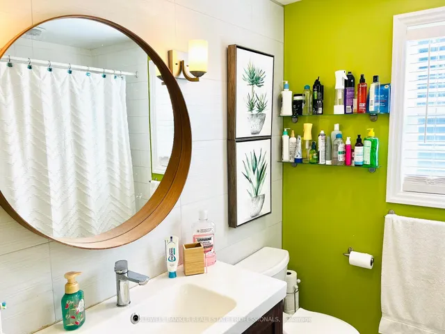 Additional image 28 of 41 Allister Ave