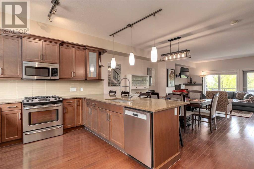 407 Valley Ridge Manor NW|Calgary, Alberta T3B6C4