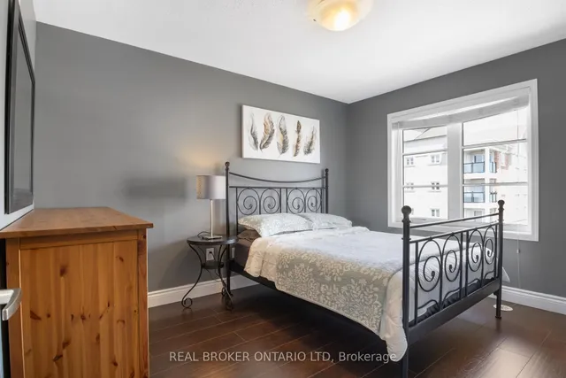 Additional image 19 of 100 Baycliffe Cres