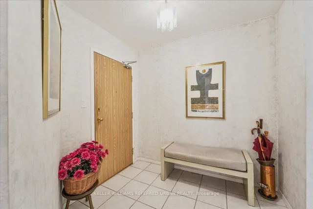 房产图片 4 - 175 Bamburgh Circ 单元 1918