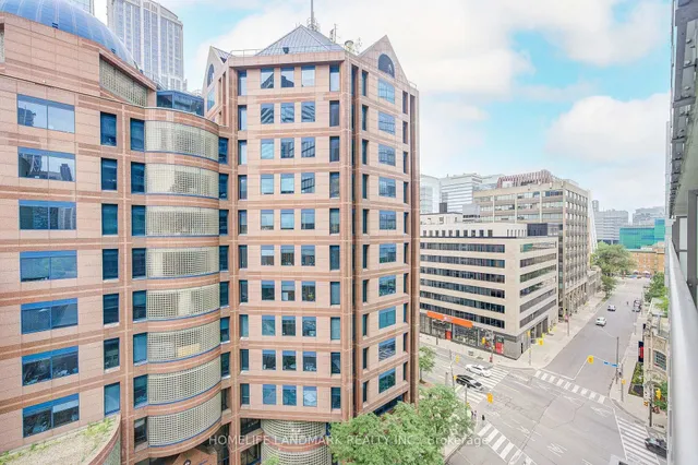 Additional image 27 of 38 Grenville St Unit 807