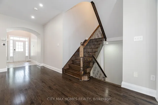 Additional image 23 of 8 Amberglow Crt