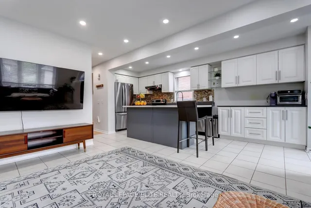 房产图片 18 - 2567 Capilano Cres