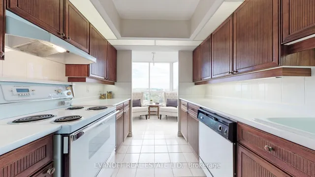 Additional image 19 of 10 Guildwood Pkwy Unit 1226