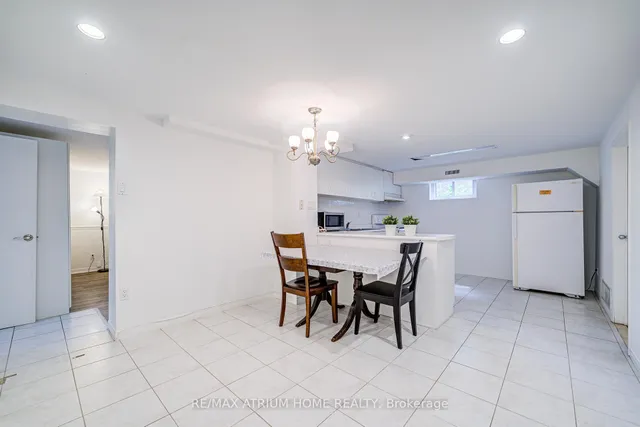 Additional image 25 of 293 Poyntz Ave