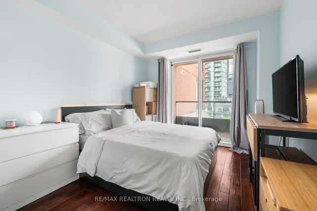 Additional image 10 of 168 King St Unit 1111