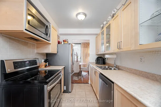 Additional image 15 of 260 Seneca Hill Dr Unit 210