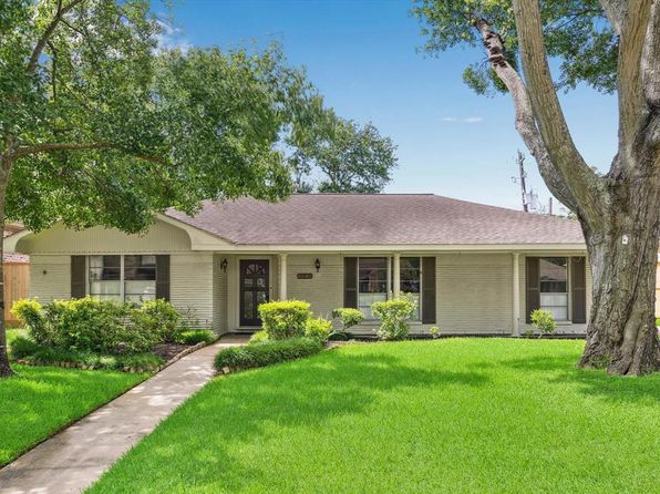 6249 Piping Rock Ln, Houston, TX 77057