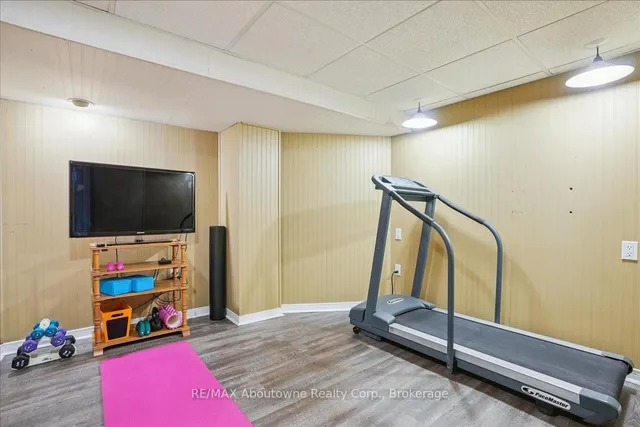 Additional image 33 of 559 Wallace St