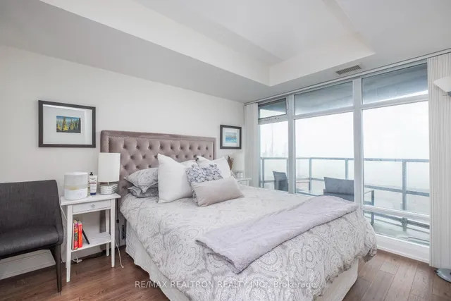 Additional image 17 of 2181 Yonge St Unit 2706