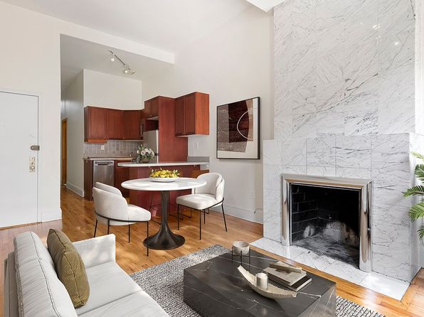 394 15th St #3R, Brooklyn, NY 11215