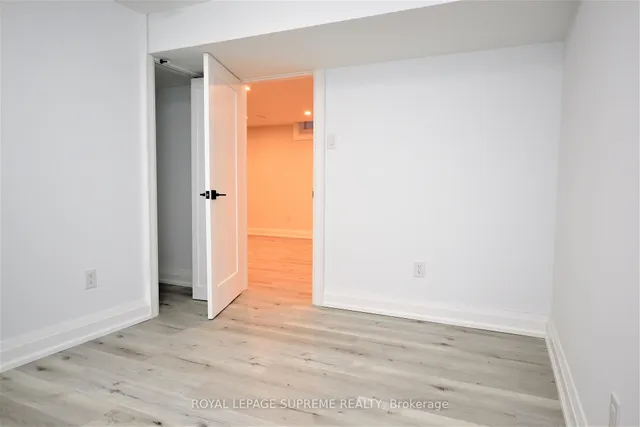 房产图片 37 - 514 Petawawa Cres