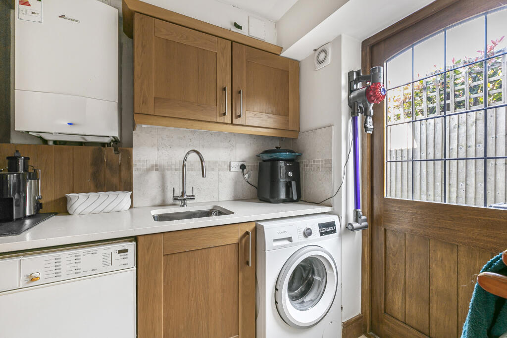 Additional image 8 of Danesbury Park Road, Welwyn, Hertfordshire, AL6