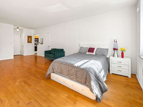 235 W 70th St APT 1F, New York, NY 10023